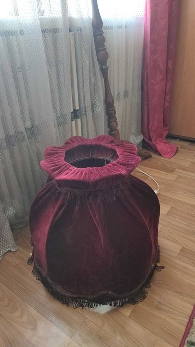 Напольный торшер с абажуром. Рабочий, есть нюансы