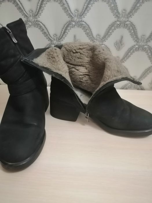 Продам полусапожки женские