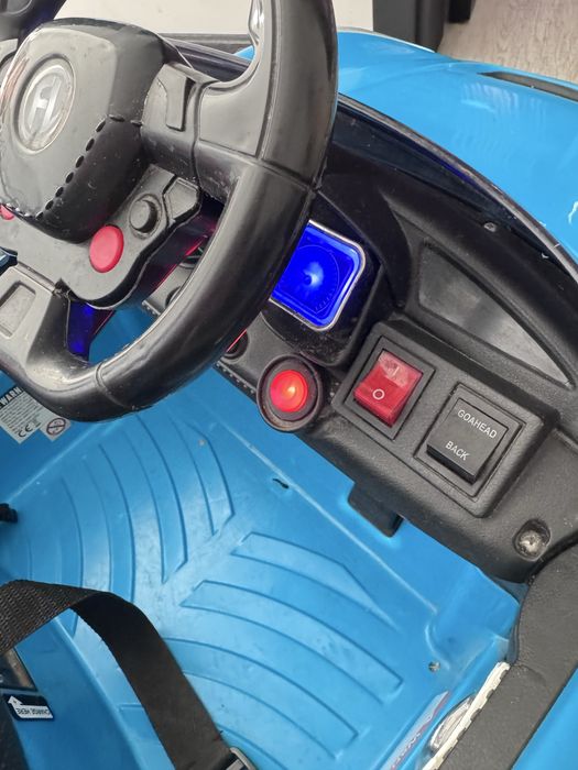 Електромобіль дитячій