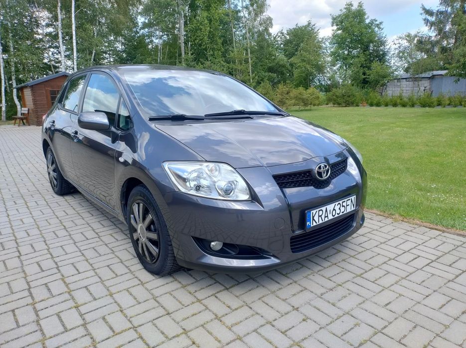 Toyota Auris Toyota Auris 1,6 - 124KM