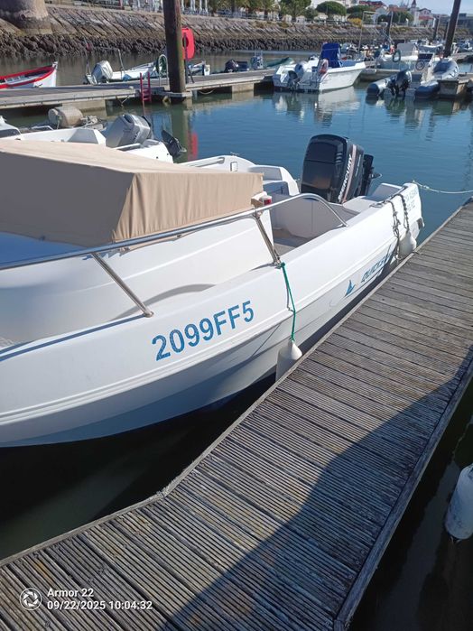 Barco Quicksilver 500 T com reboque/livrete