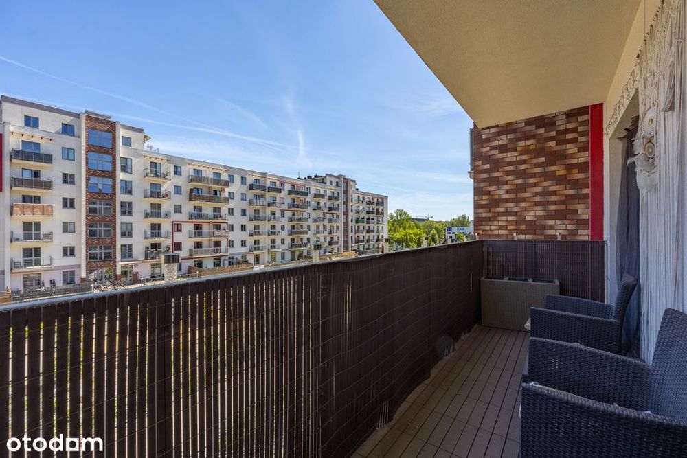 Duży balkon | Ogrody Włochy | Miejsce postojowe