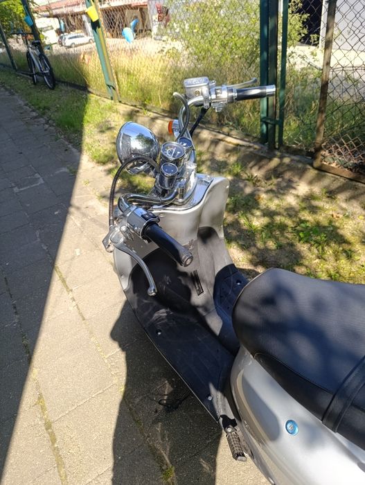 Hulajnoga elektryczna Cruiser.