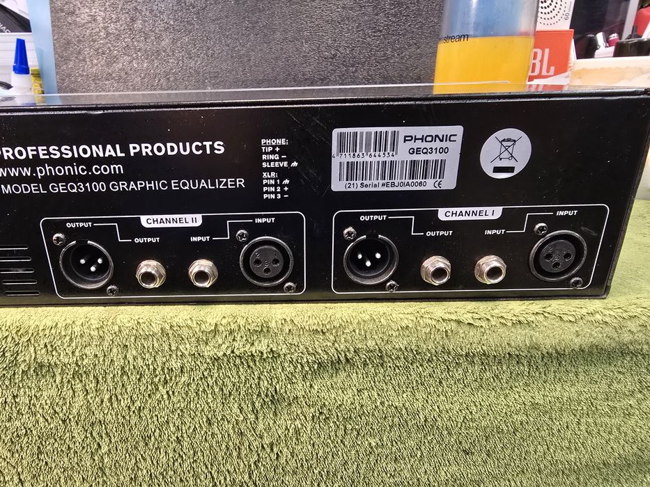 PHONIC GEQ3100 profesjonalny korektor graficzny.