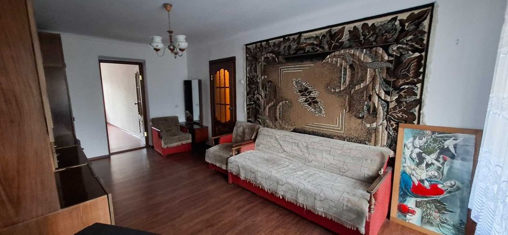 Продається 2 кімнатна квартира в цегляному будинку м.Бурштин