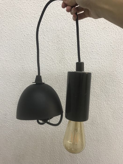 Iluminacao em marmore preto