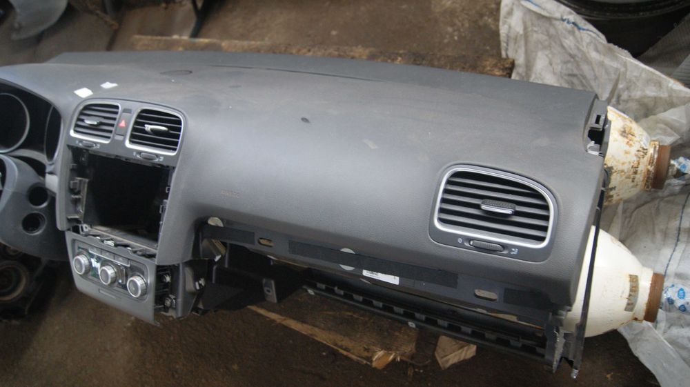 Deska Rozdzielcza VW Golf VI