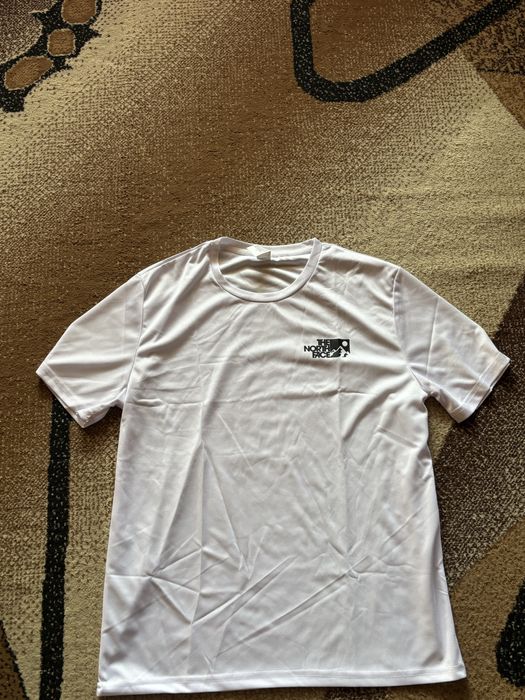 Фудболка The norfh face