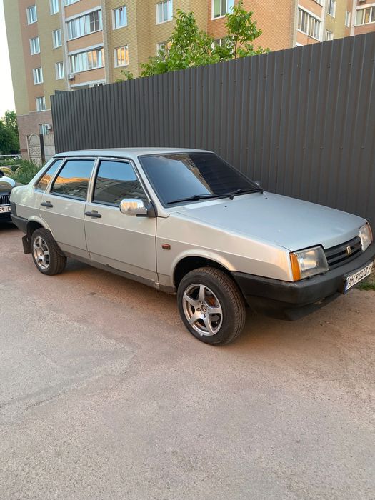 Продам автомобіль Ваз 21099