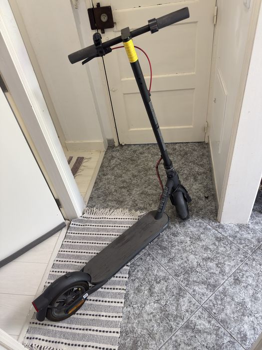 Vende Trotinete Scooter Xiaomi 4