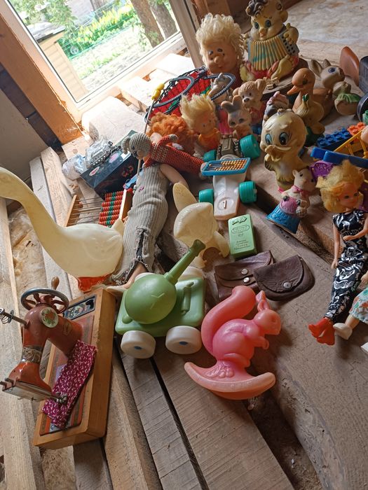 Продаю детские игрушки времени СССР