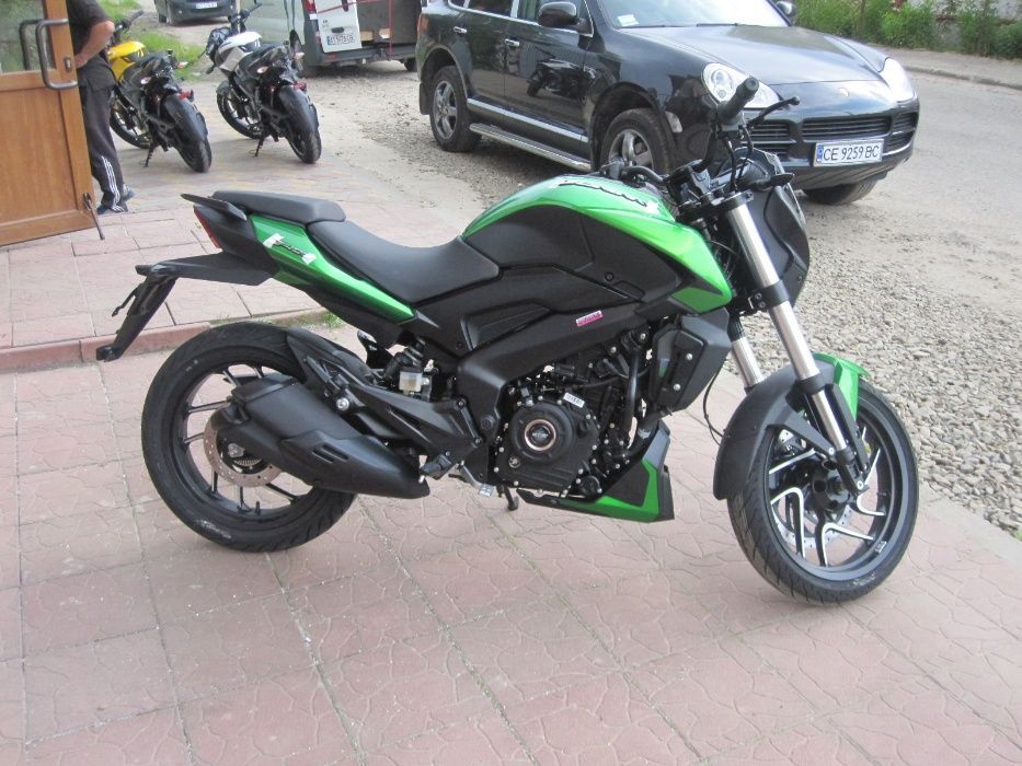 Bajaj Boxer  баджадж боксер пульсар домінар