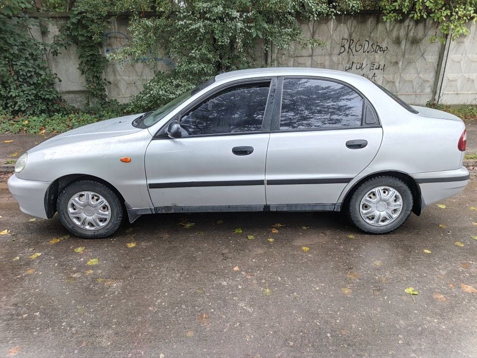 автомобіль daewoo lanos