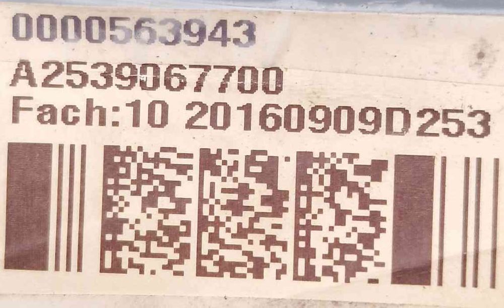 Farolim da Mala Esquerdo A2539067700 - MERCEDES-BENZ GLC