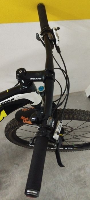 Bicicleta carbono KTM roda 29"