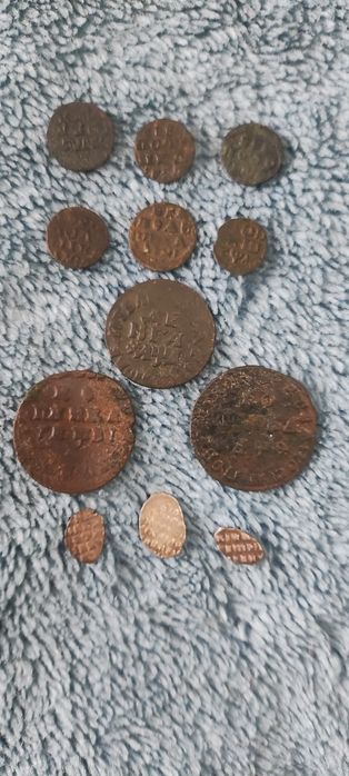 Продам монеты разные