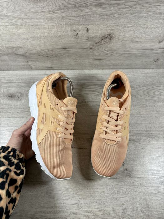 Asics Kayano чоловічі кросівки оригінал персикові