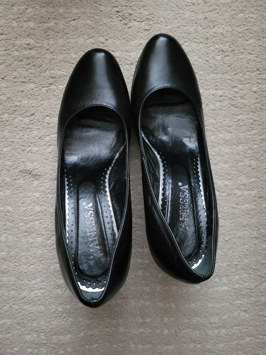 Buty na obcasie rozm 40