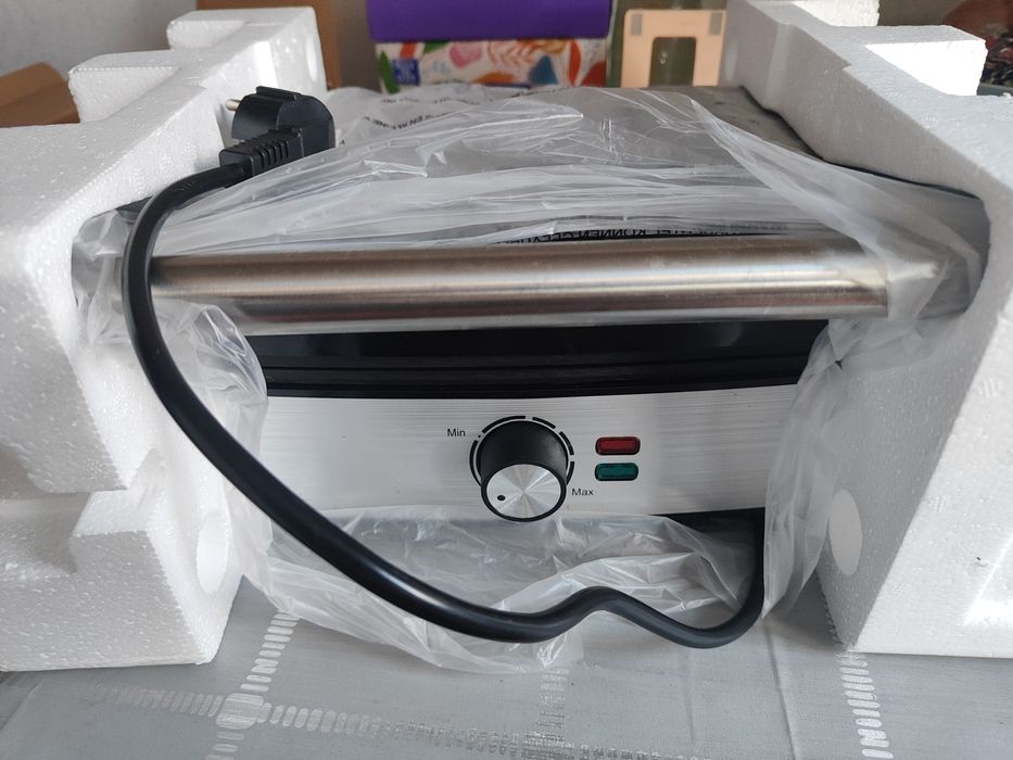 Електричний гриль Grunhelm