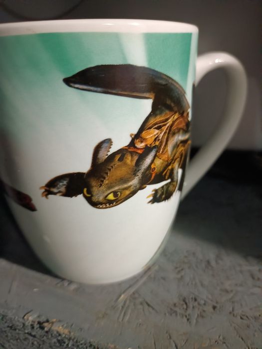 Kubek z postaciami z bajki