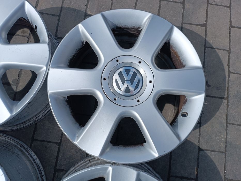 Felgi Alu VW Golf V VI VII Touran 5x112 ET50 6.5J16