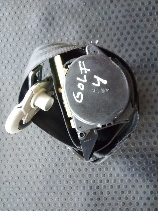 Cinto trás direito VOLKSWAGEN Golf IV (1J1)
