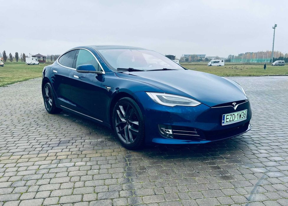 Tesla model S 75D
