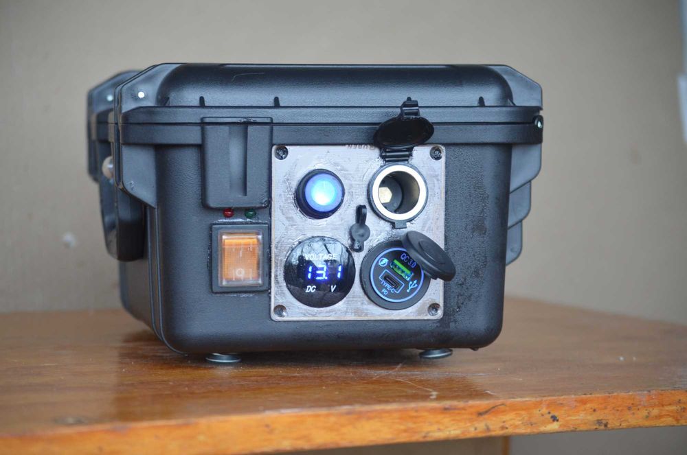 Вологозахищений павербанк на LiFePo4 АКБ. 20 Ампер/годин, 12 Вольт