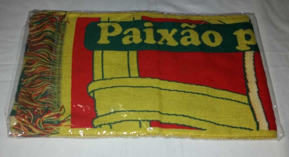 NOVOS. Desde 2€. Cachecóis, galhardete e oferta bandeira.