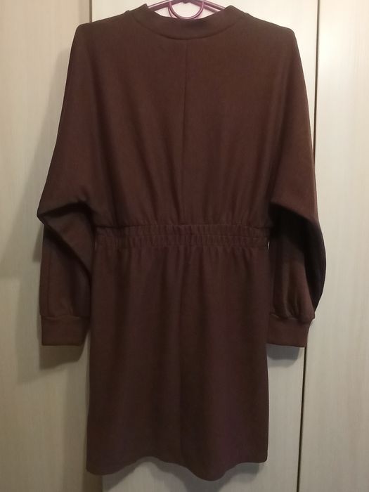 Коричнева (шоколадного кольору) тепла сукня плаття