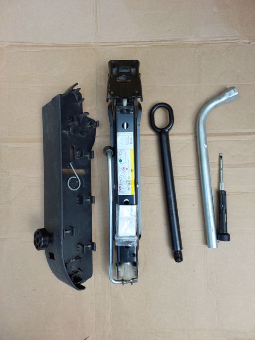 Домкрат Ключі Volkswagen T5 T6