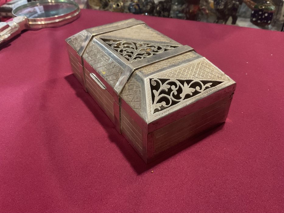 Caixa inglesa metal plated banhada 14,5x08x05 cm