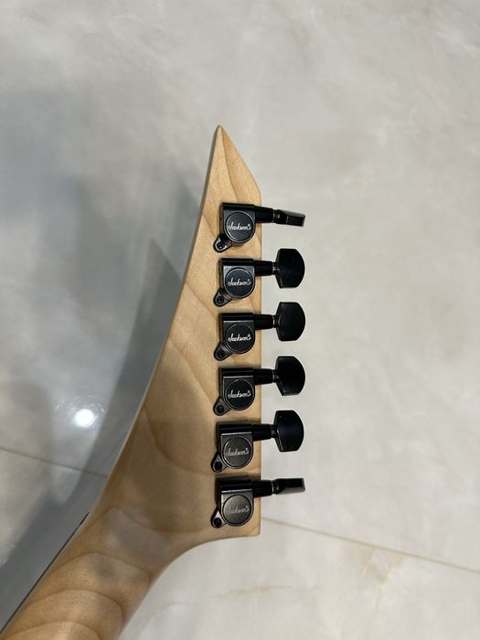 Електрогітара jacson js11 Dinky White