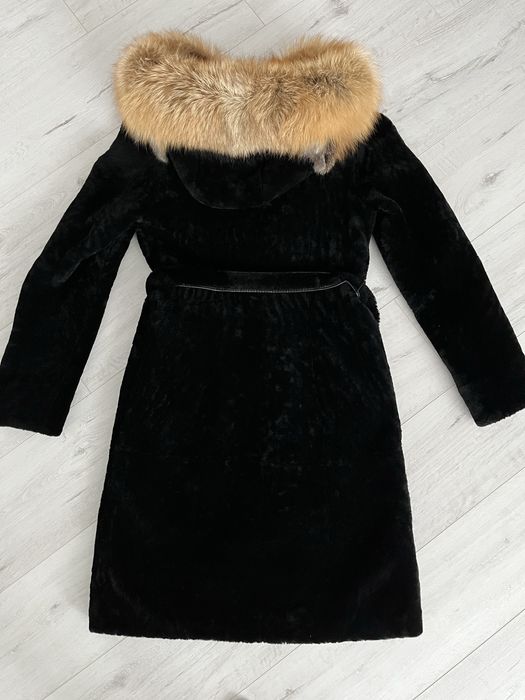 Мутонова шуба з лисицею