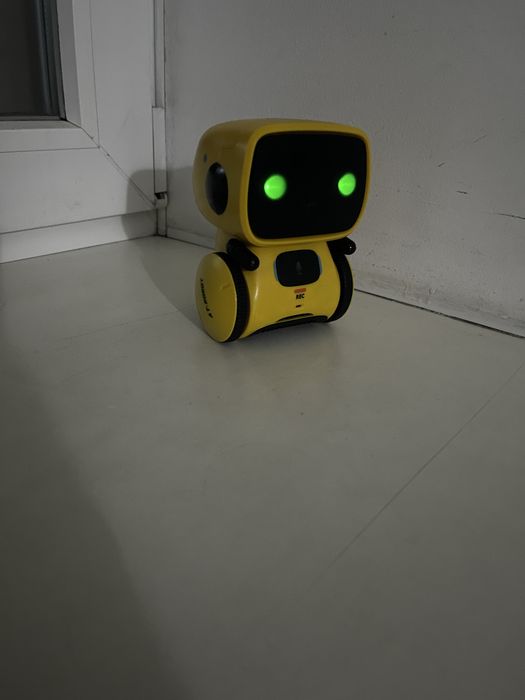 Ат-робот умный музыкальный