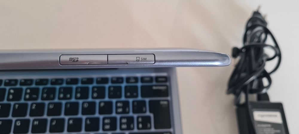 Laptop, tablet, Samsung XE 500 T1C-HO1CH, 2w1, 11,6″, 2/64GB