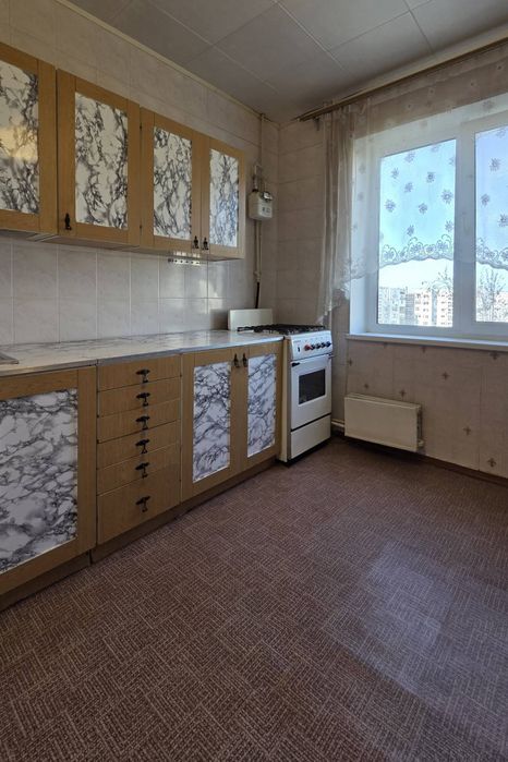 Продаж 3к  пр.Лушпи 23