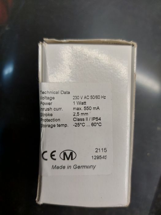 Siłownik termoelektryczny do ogrzewania podłogowego