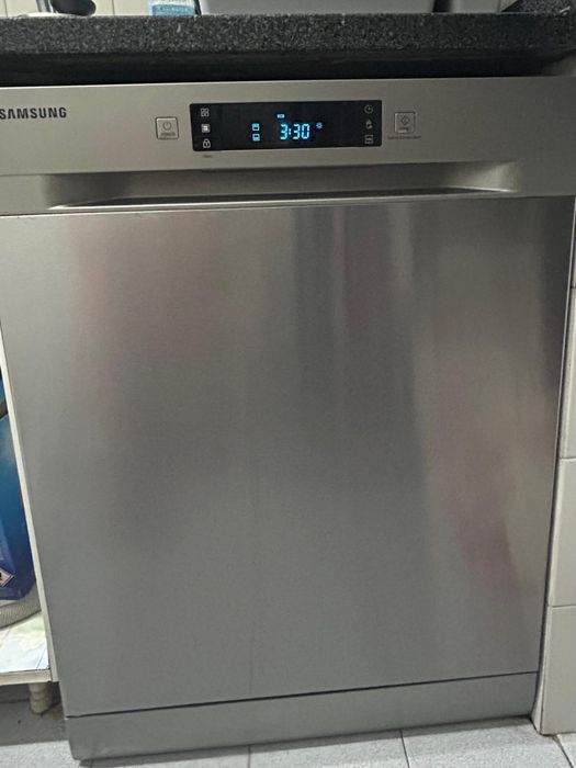 Vendo máquina de lavar loiça SAMSUNG