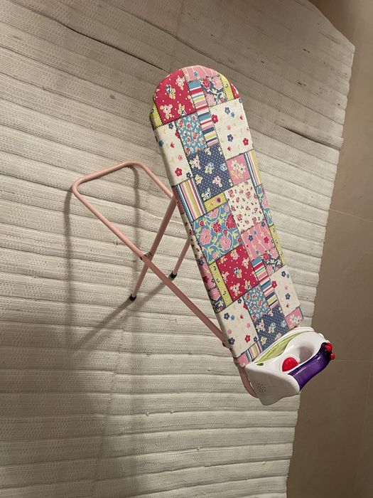 Tabua de engomar de brincar