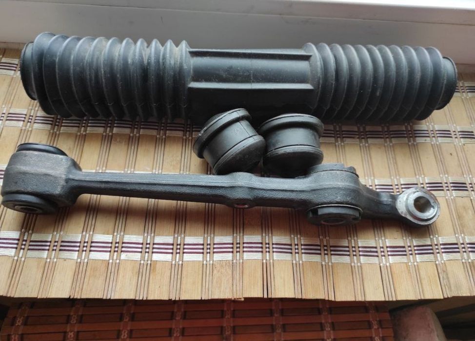 Ричаг передньої підвіски  Саленблок Пильник Пружини амортизат ВАЗ08-09