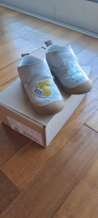 Sapatos Vertbaudet tamanho 21