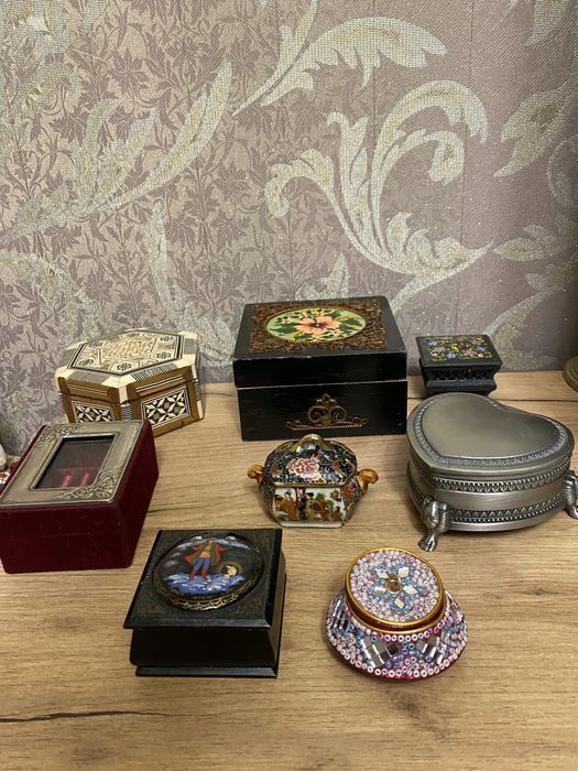 Таблетница, шкатулка, пудреница. Винтаж.