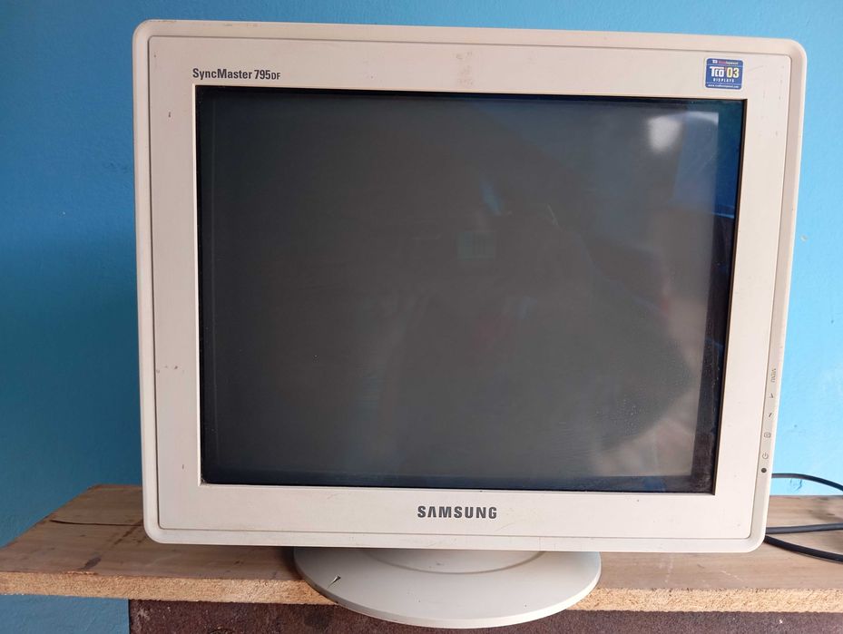 Монитор Samsung SyncMaster 795 DF S