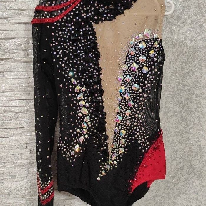 Пошив купальників для художньої , повітряної  гімнастики, акробатики