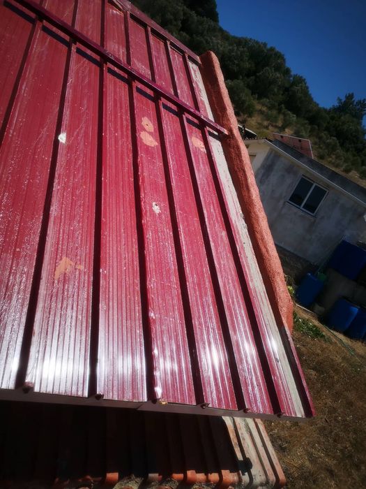 Vendo  uma chapa de 4 metros painel sandwich