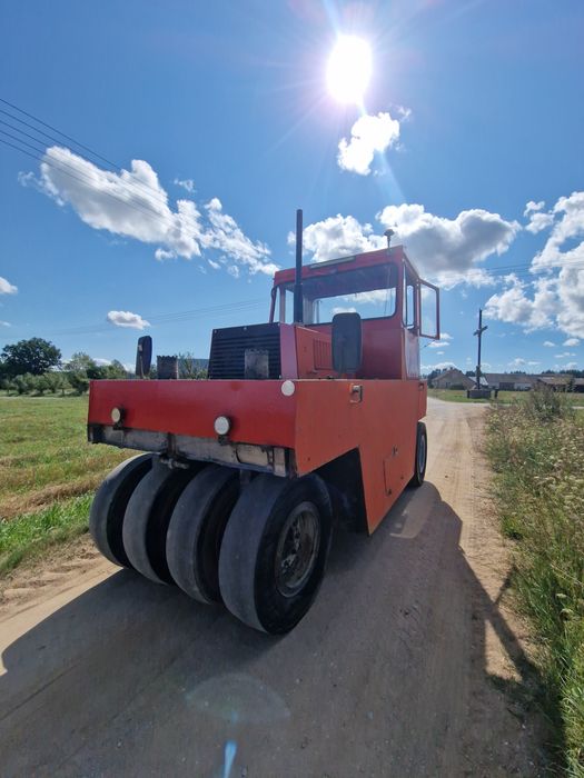 Walec ogumiony guma guma VP200