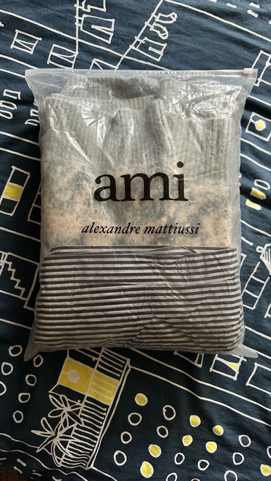 Светр Ami (один в Україні)