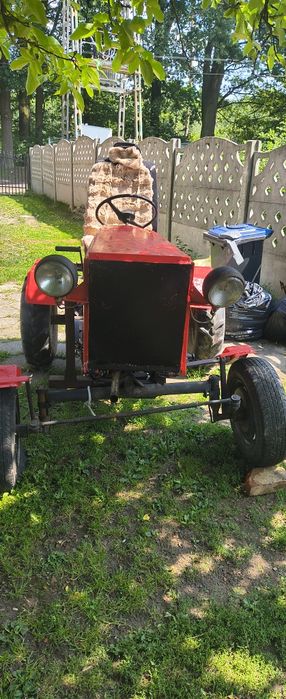 Traktorek sam esiok