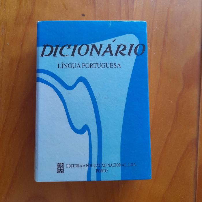 Dicionários diversos ver fotos